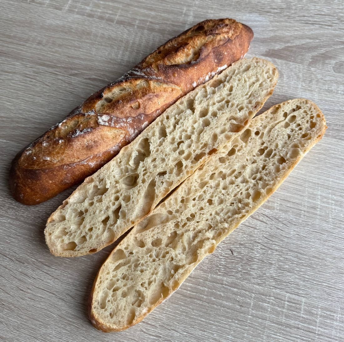 Baguettes tradition, mie alvéolée